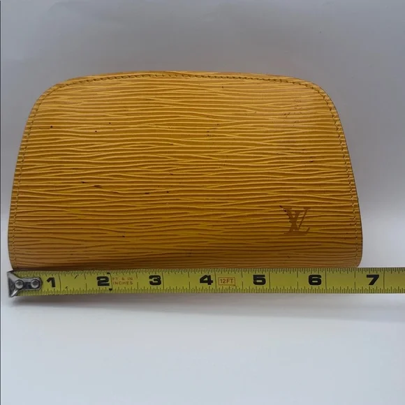 Louis Vuitton Epi Yellow Clutch pouch - Picture 7 of 8